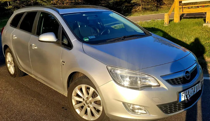 kowal Opel Astra cena 20000 przebieg: 230000, rok produkcji 2012 z Kowal